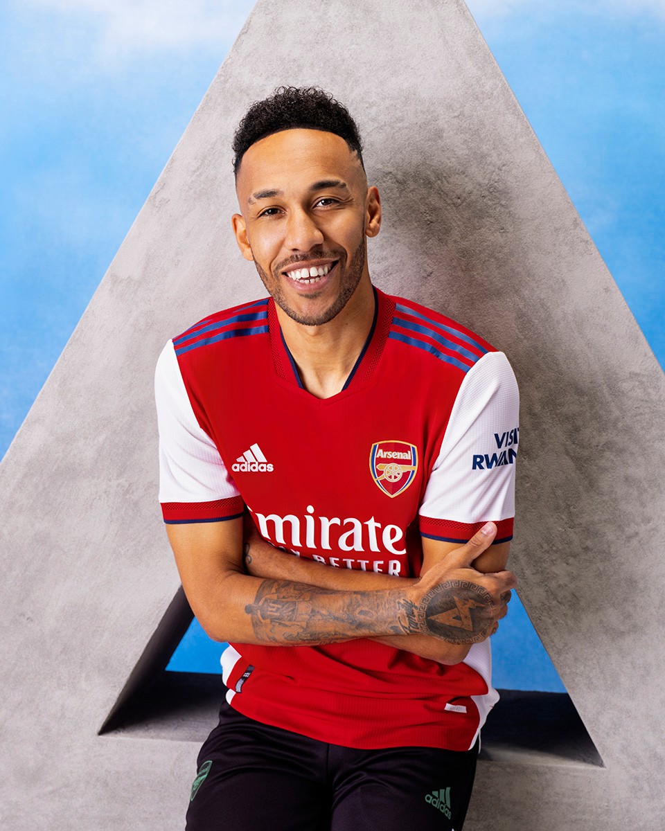 Arsenal Home Jersey 2021/22.jpg