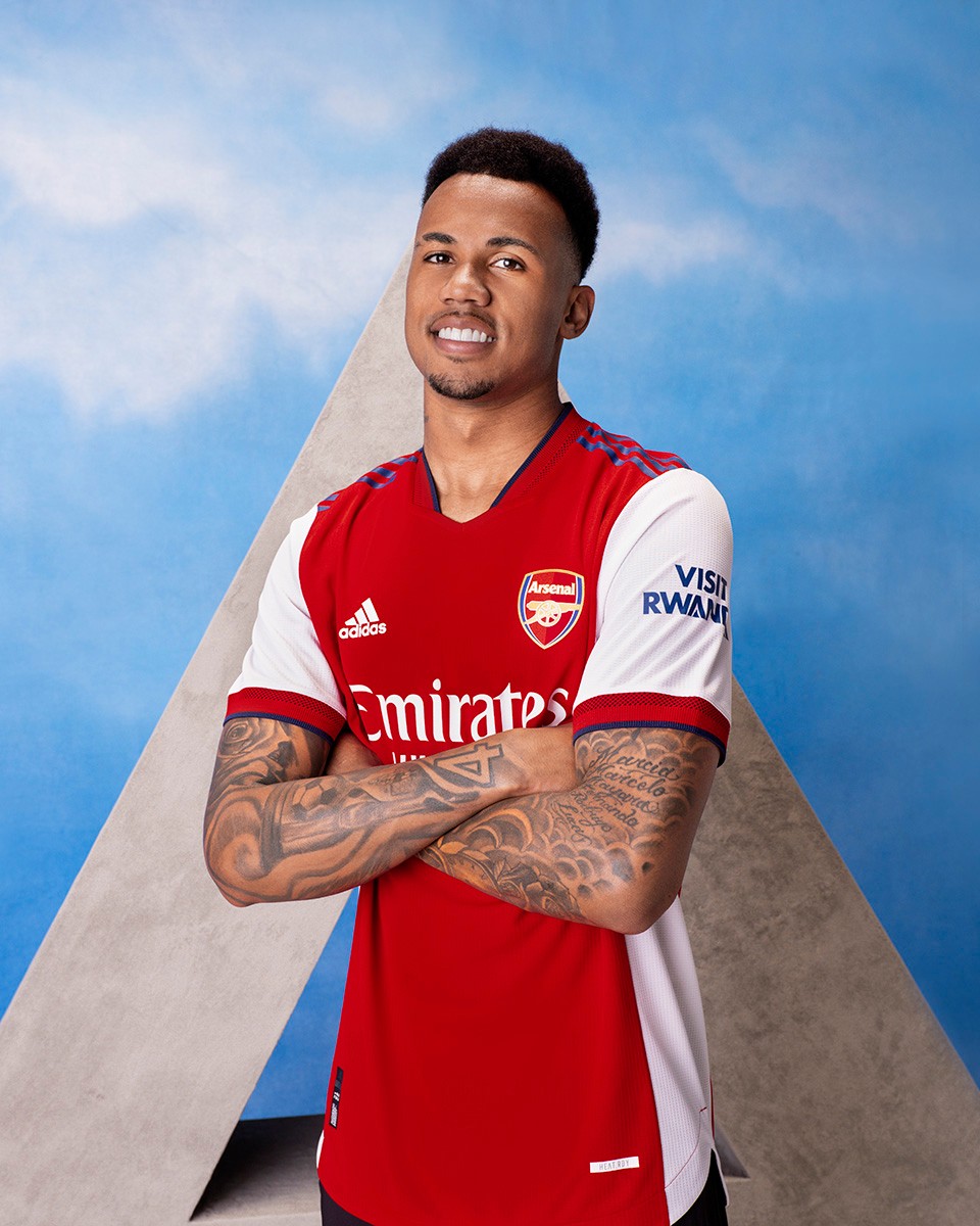 Arsenal Home Jersey 2021/22.jpg